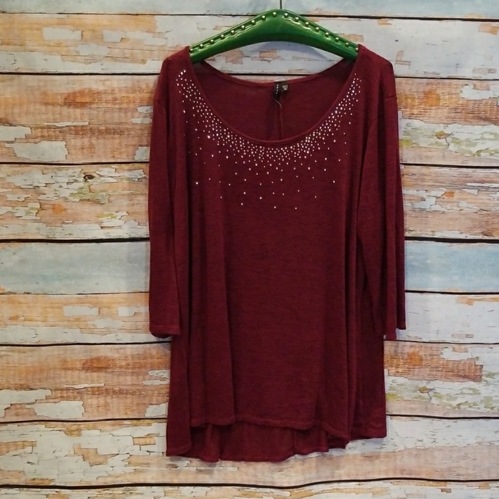 BARELY WORN Red/Black Marbled Rhinestone Blouse 3X